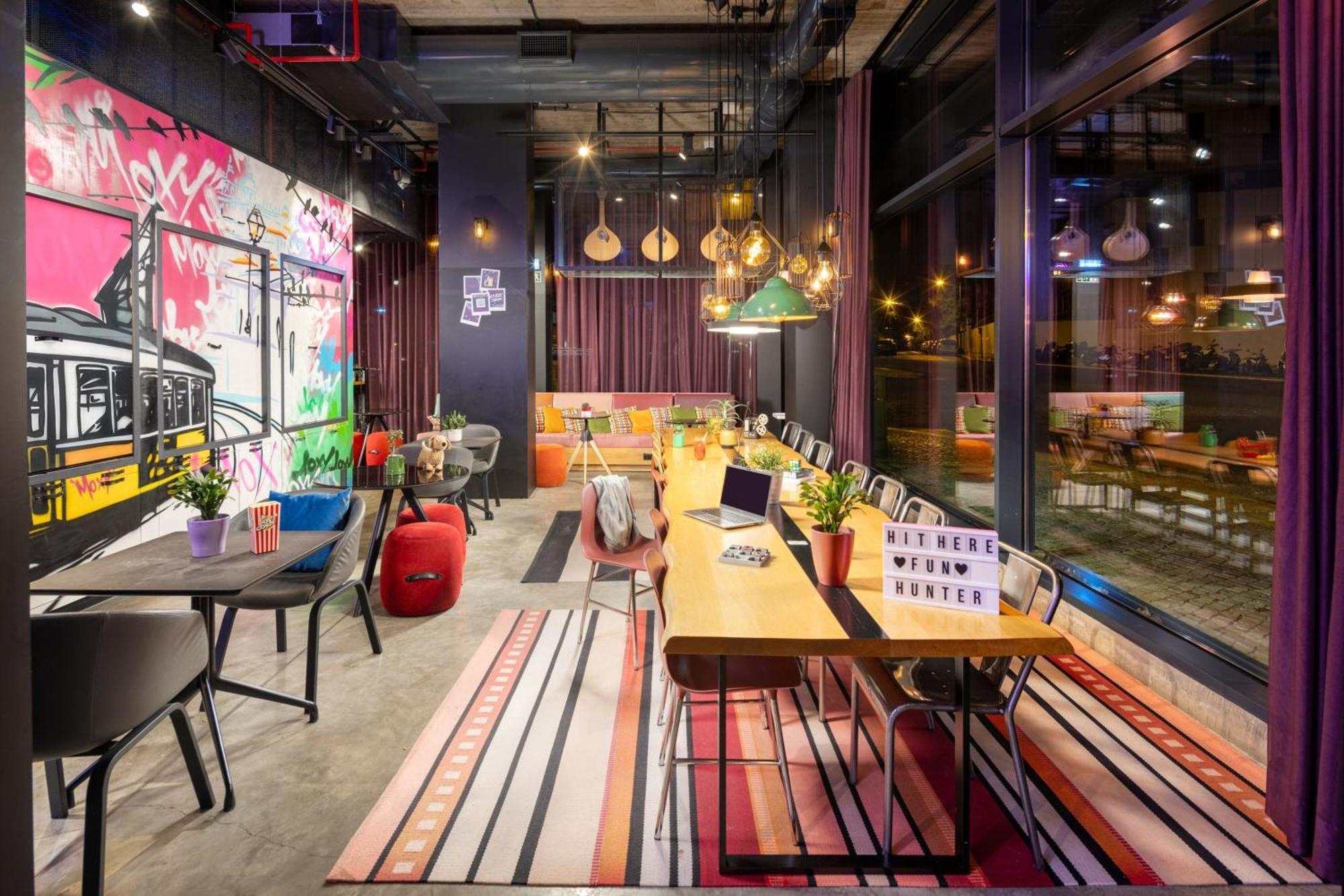 Moxy Lisbon City Exterior photo