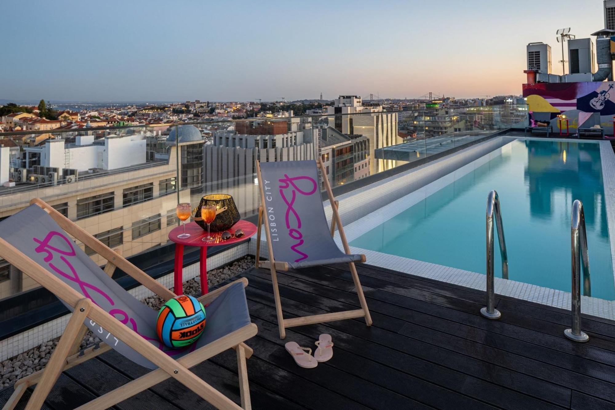 Moxy Lisbon City Exterior photo