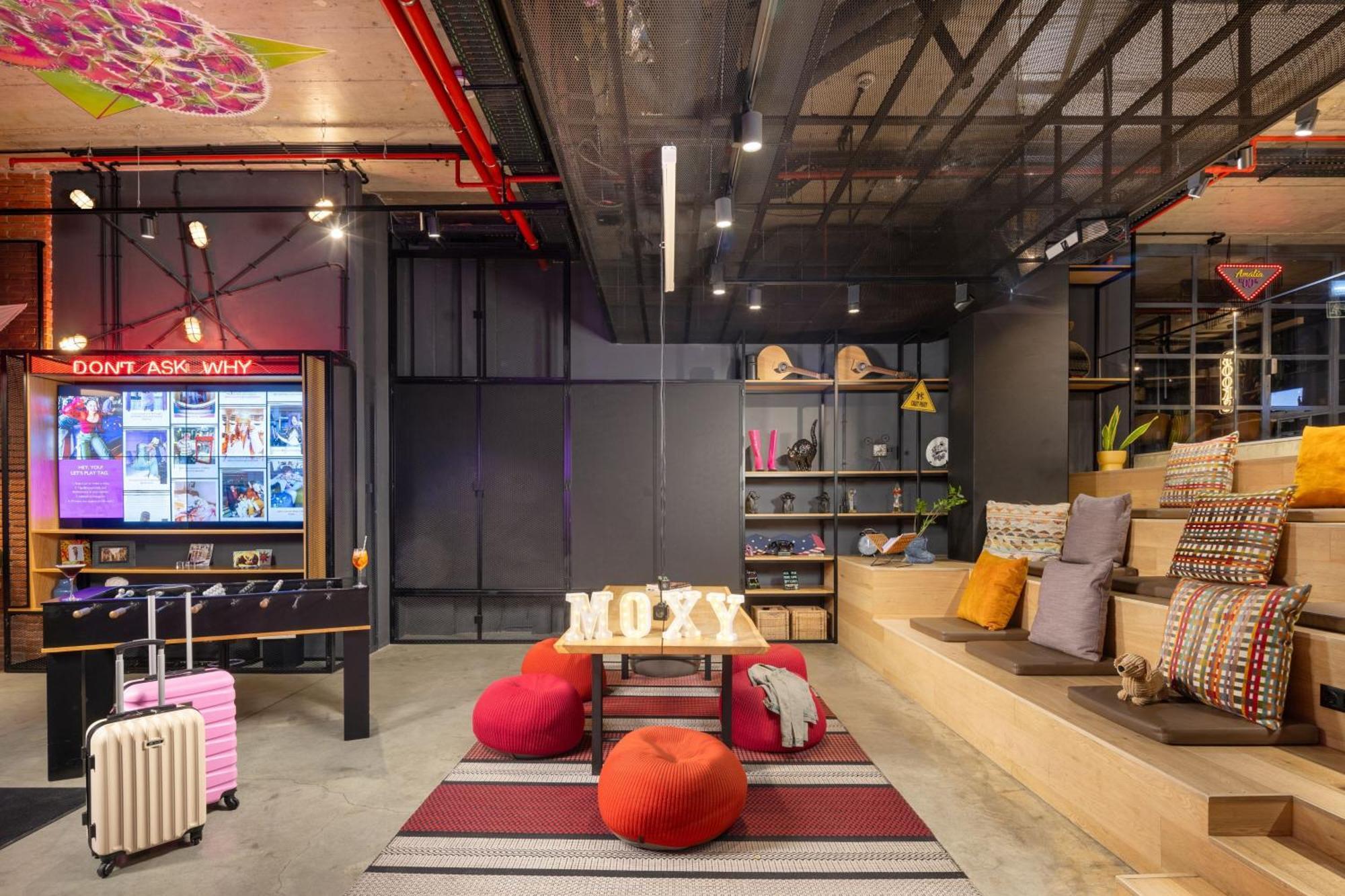 Moxy Lisbon City Exterior photo