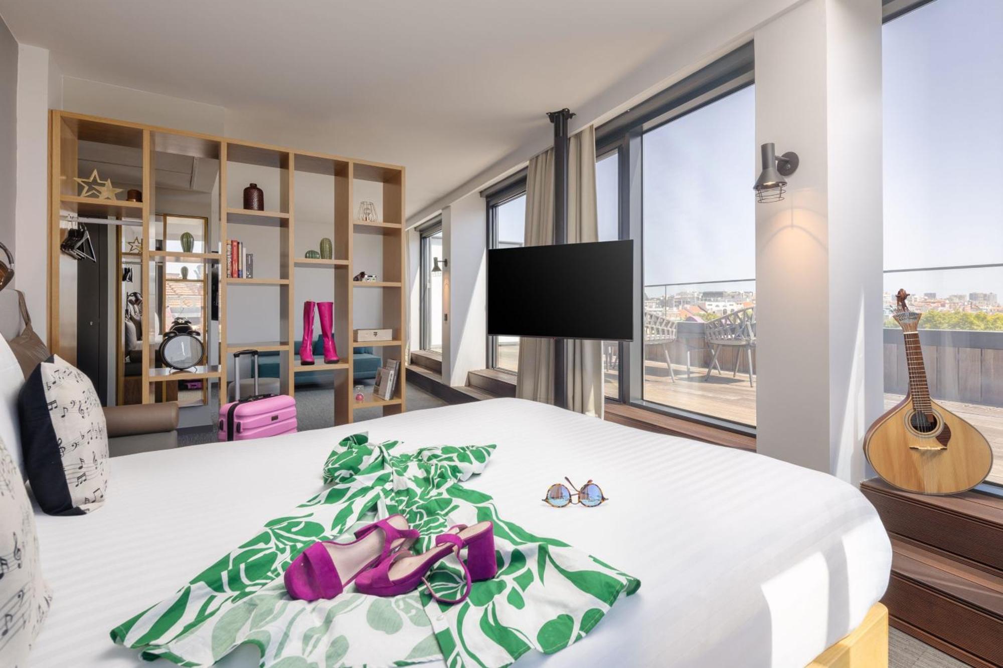 Moxy Lisbon City Exterior photo
